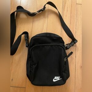 Nike Men's Black Messenger Bag